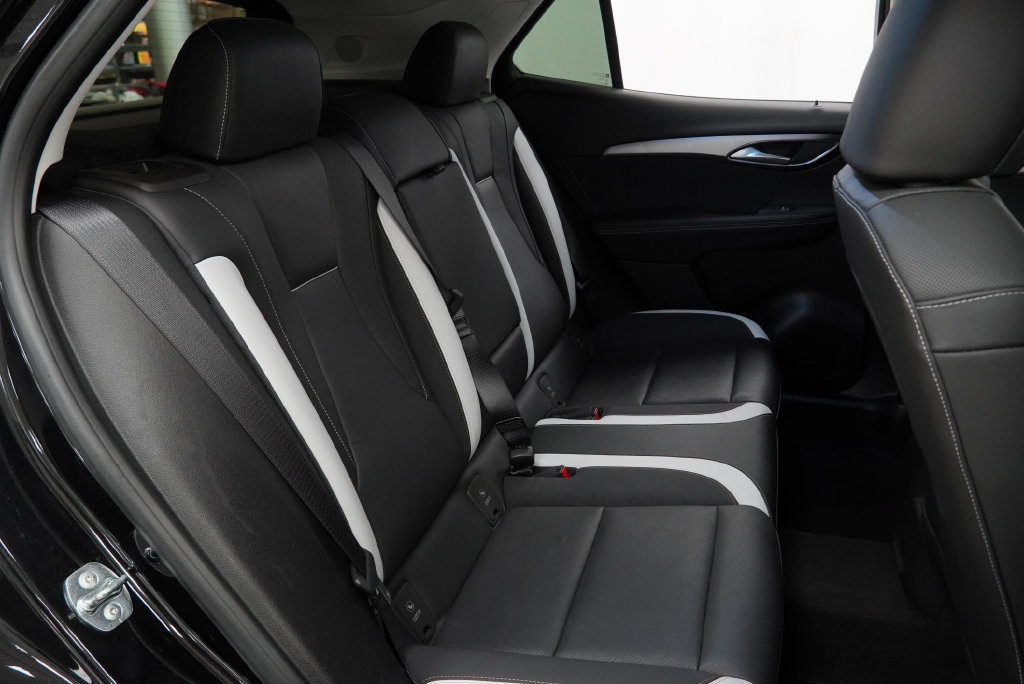 Certified 2025 Buick Envision Sport Touring AWD/4WD image 45