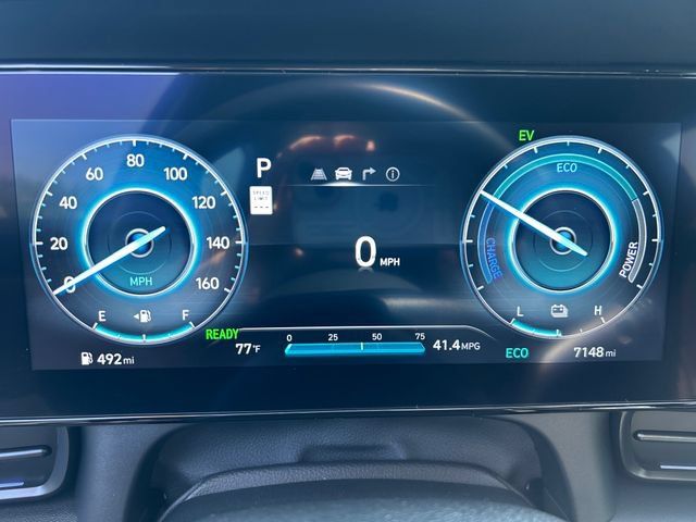 Used 2025 Hyundai Elantra SEL FWD image 15