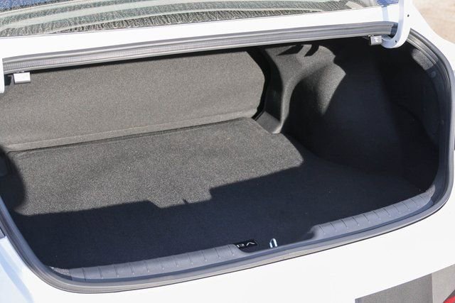 New 2026 Hyundai Elantra Blue image 8