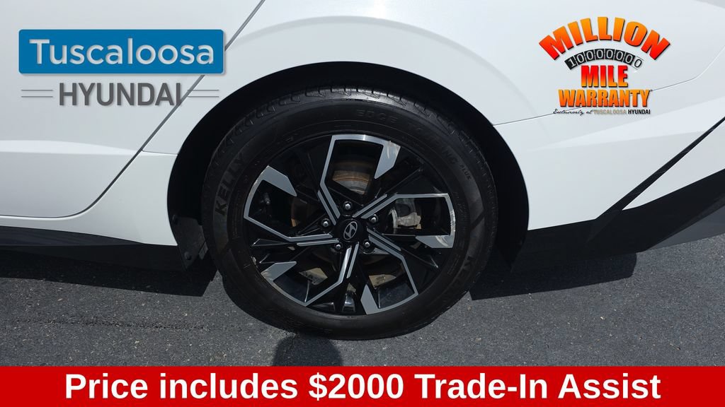 Used 2025 Hyundai Sonata SEL FWD image 11