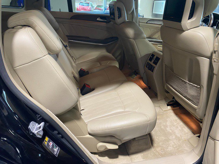Used 2014 Mercedes-Benz GL 450 4MATIC image 19