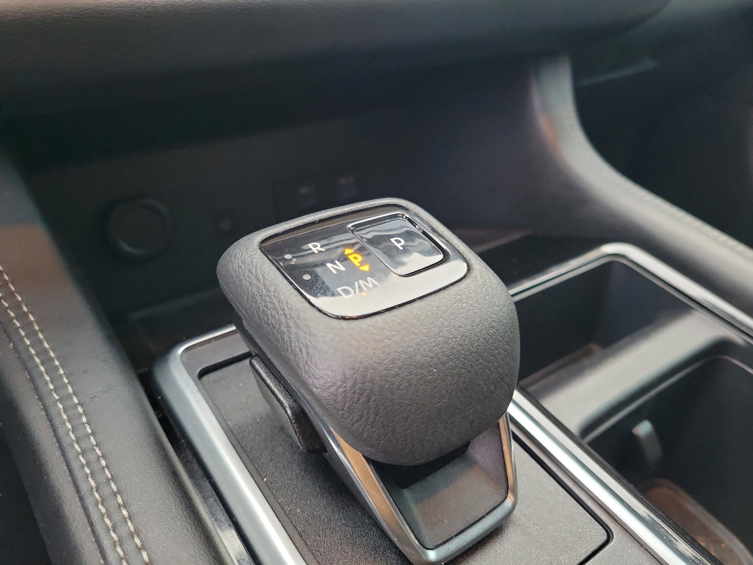 Used 2022 Nissan Pathfinder Platinum image 35