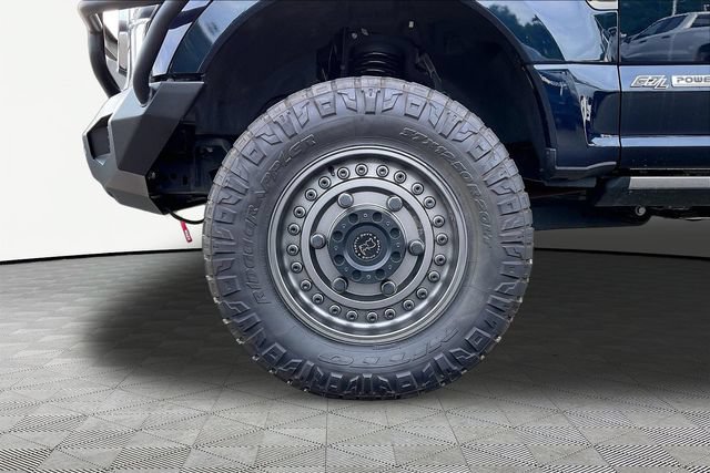 Used 2022 Ford F350 Platinum w/ FX4 Off-Road Package AWD/4WD image 22