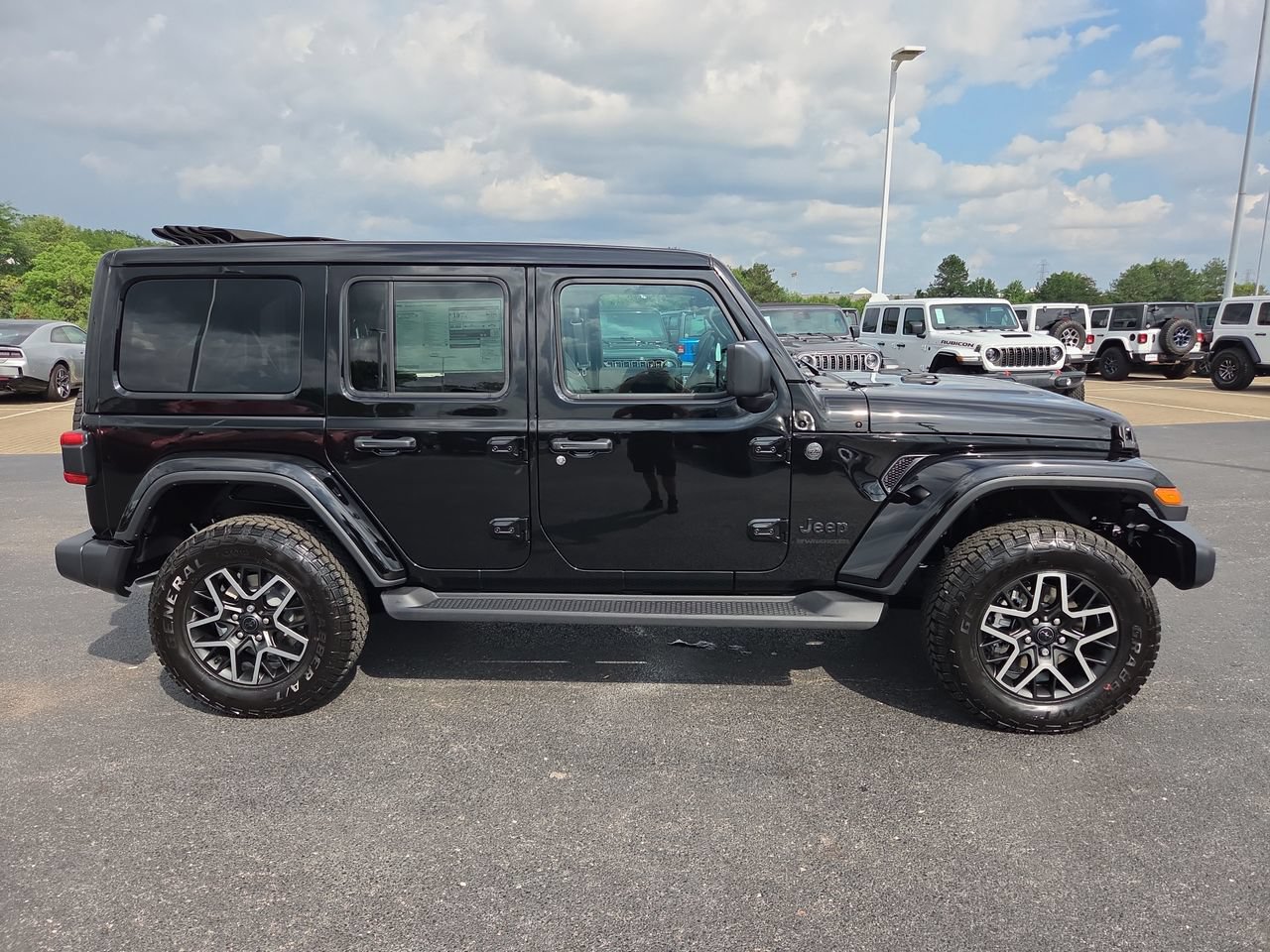 New 2027 Jeep Wrangler Unlimited Sahara AWD/4WD image 33
