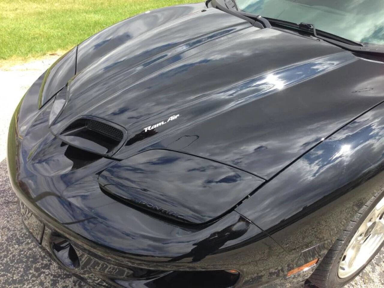Used 1998 Pontiac Firebird Formula image 19