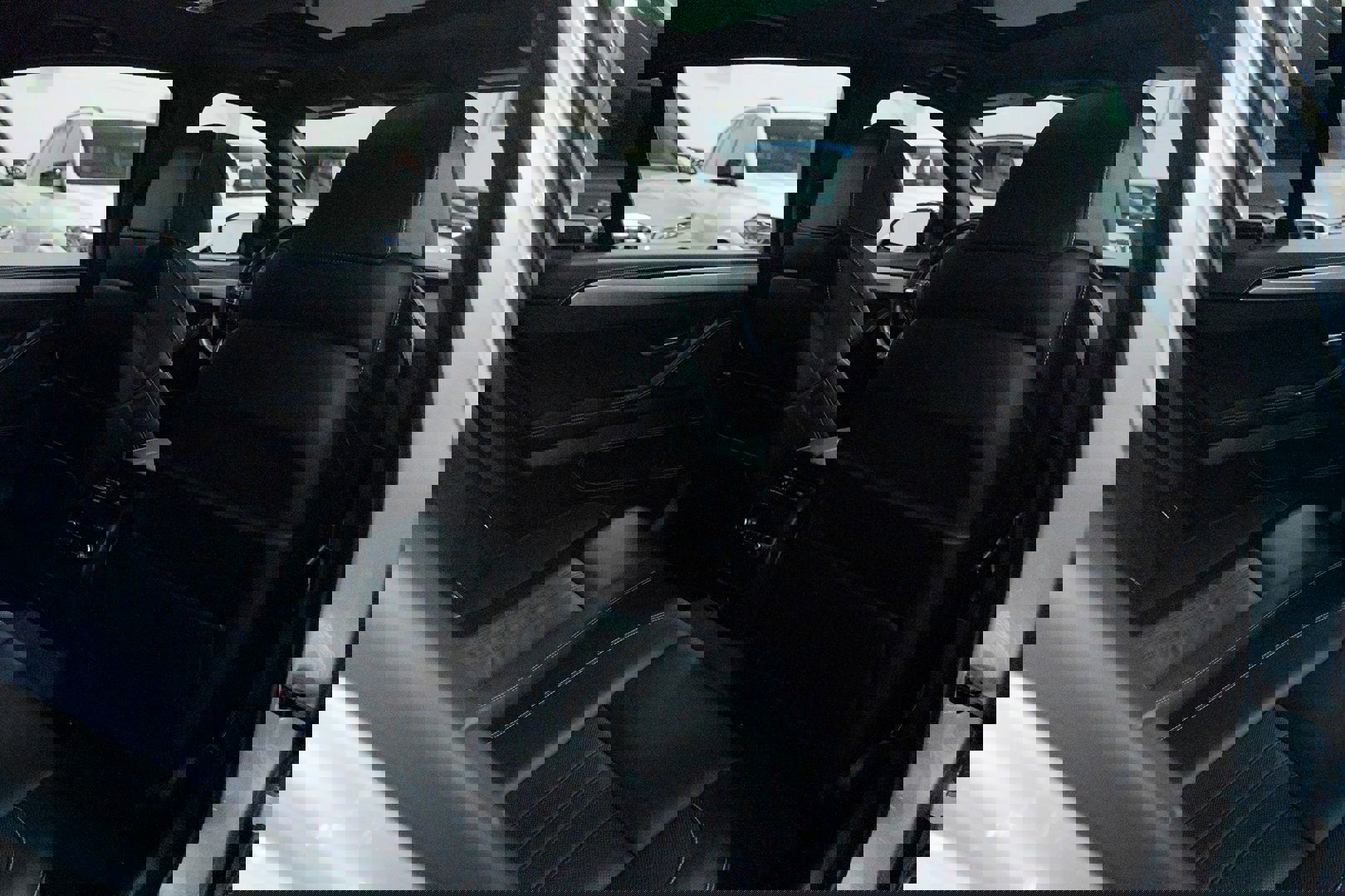 Used 2016 BMW M5 image 32