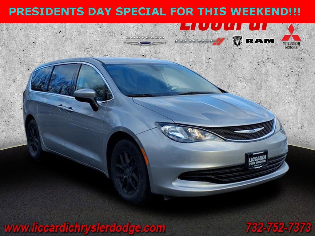Used 2017 Chrysler Pacifica Touring