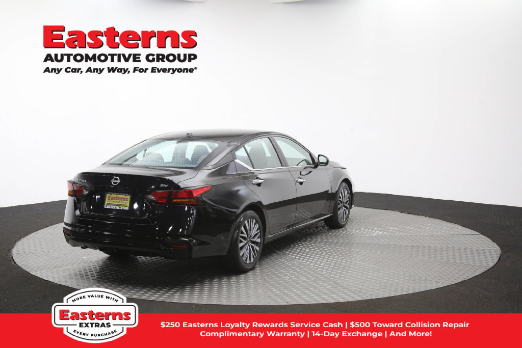 Used 2024 Nissan Altima 2.5 SV FWD image 42