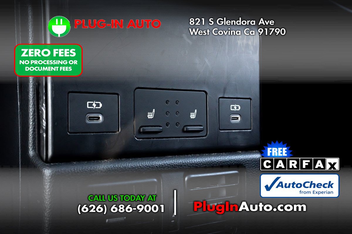 Used 2023 Subaru Solterra AWD image 13