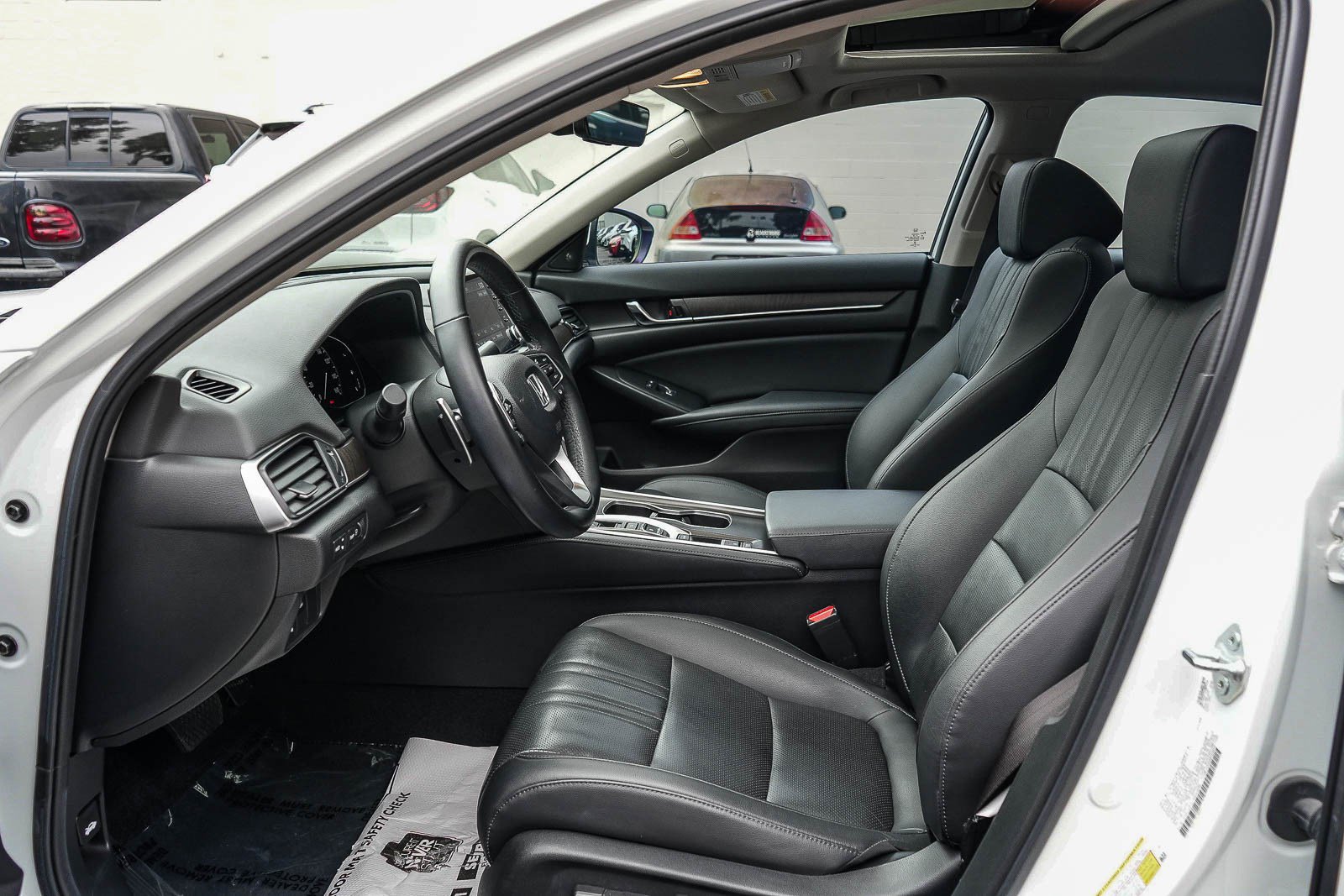 Used 2022 Honda Accord Touring image 17
