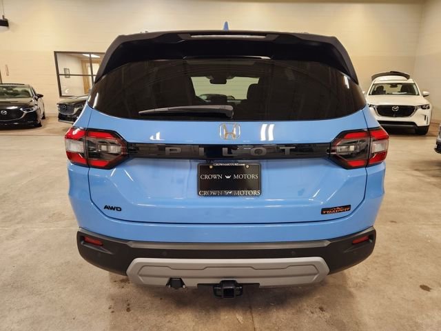 Certified 2023 Honda Pilot TrailSport image 4