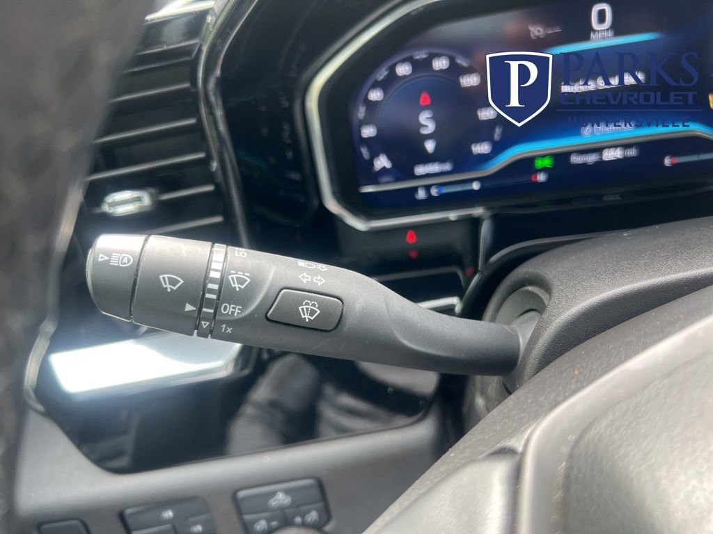 Used 2024 Chevrolet Silverado 2500 LT w/ Convenience Package image 22