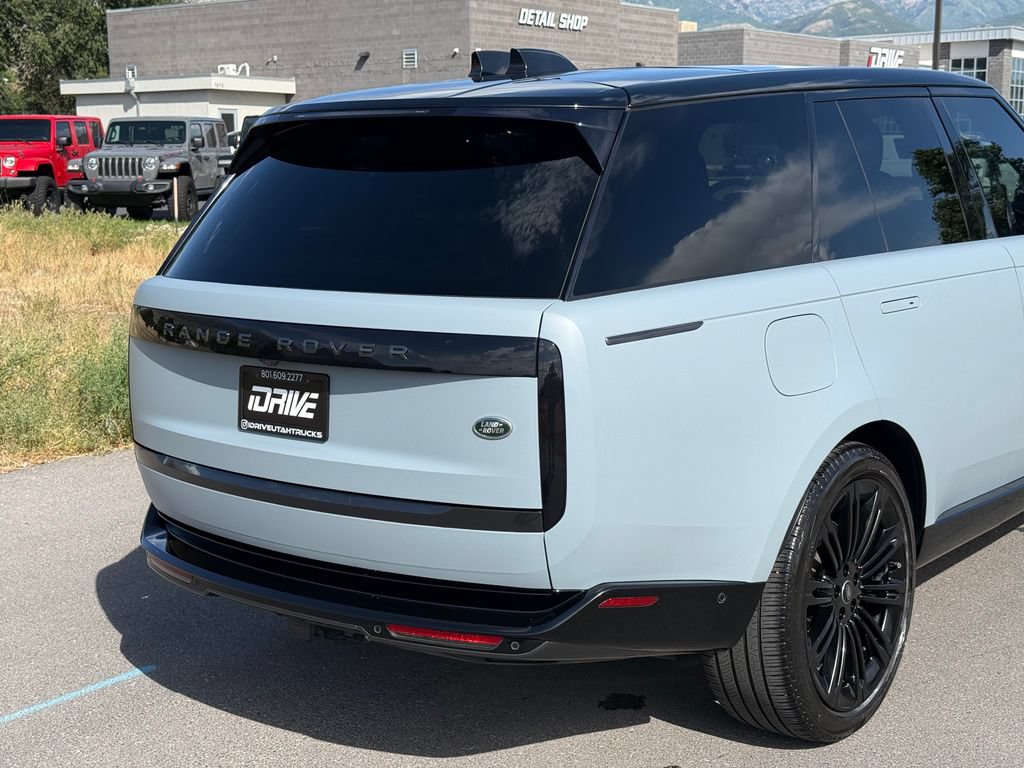Used 2023 Land Rover Range Rover SE AWD/4WD image 10