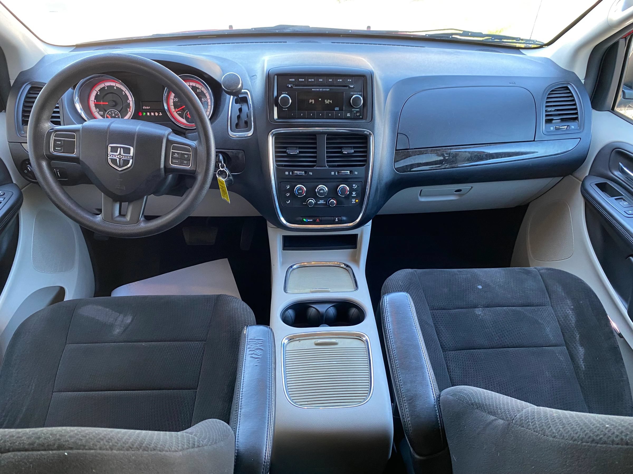 Used 2012 Dodge Grand Caravan SXT FWD image 4