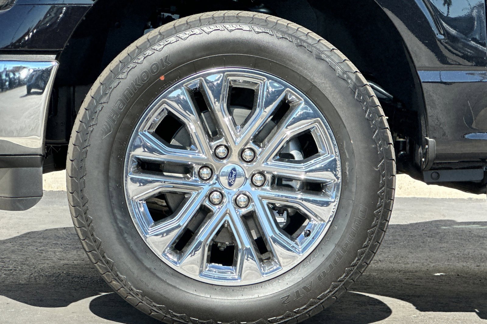 New 2025 Ford F150 Lariat w/ Equipment Group 502A High image 24