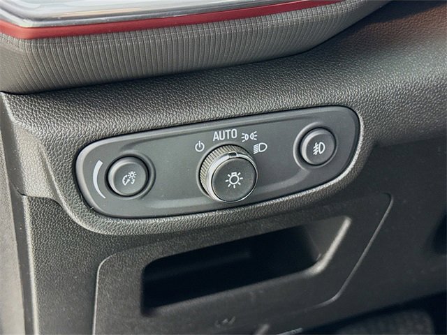 Used 2022 Chevrolet TrailBlazer RS w/ Sun and Liftgate Package image 10