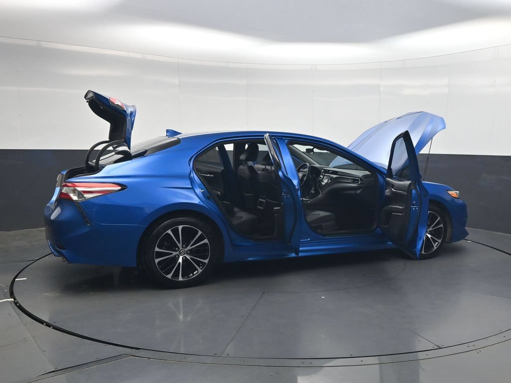 Used 2020 Toyota Camry SE FWD image 38