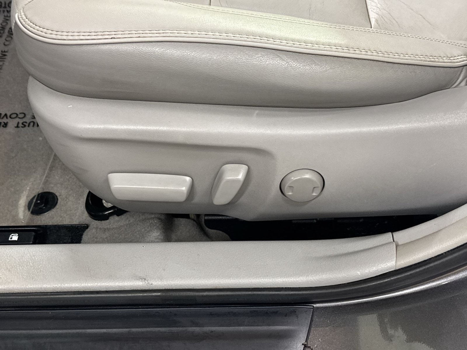 Used 2015 Toyota Camry XLE w/ Moonroof Package FWD image 26