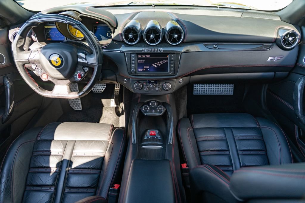 Used 2012 Ferrari FF image 21