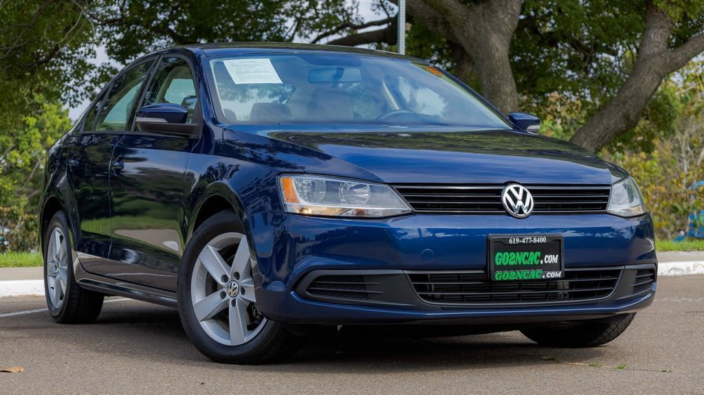 Used 2012 Volkswagen Jetta TDI image 2