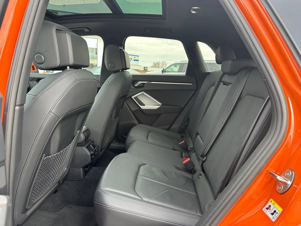 Used 2025 Audi Q3 2.0T Premium AWD/4WD image 11