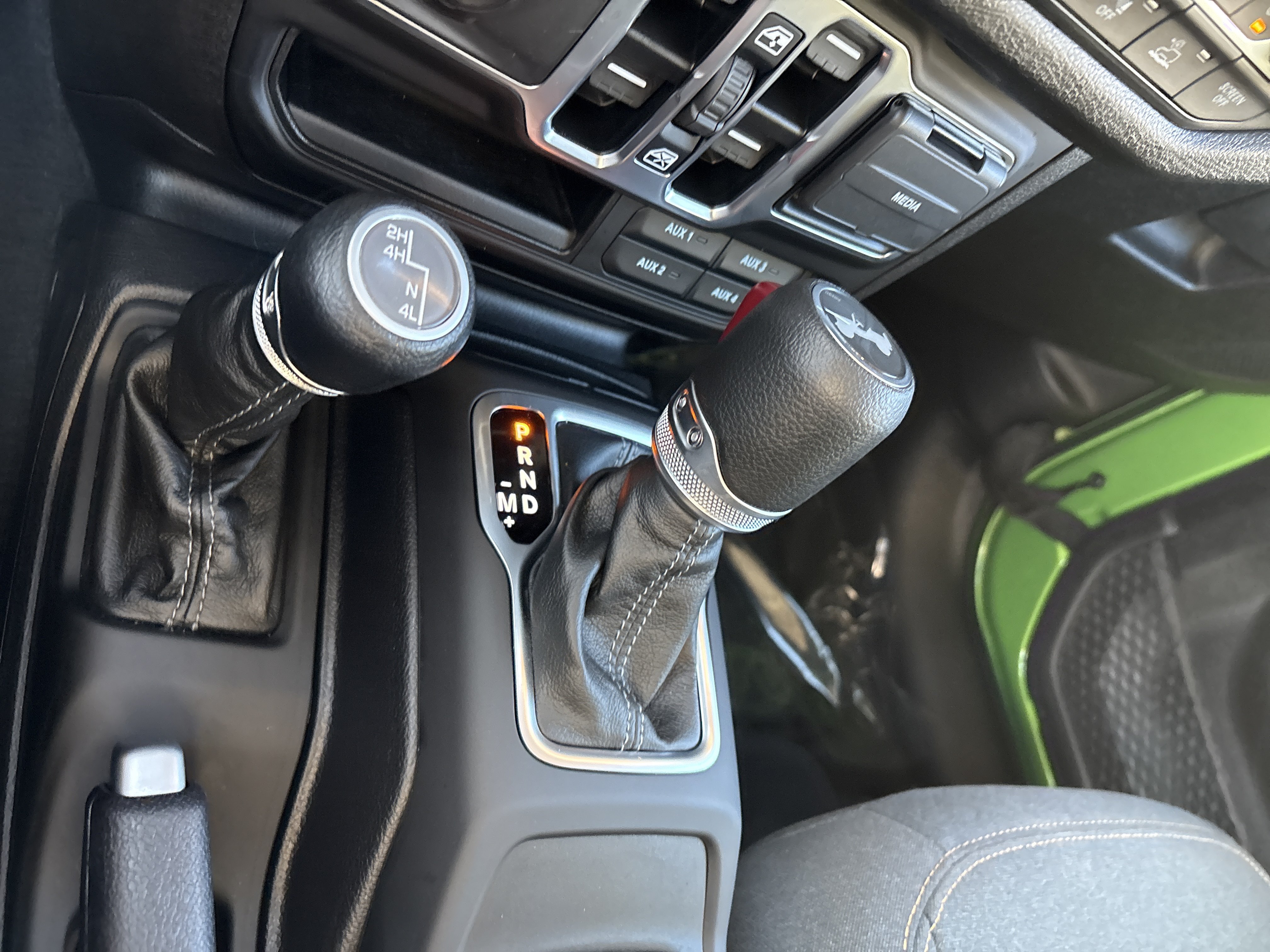Used 2025 Jeep Wrangler Unlimited Sport AWD/4WD image 31