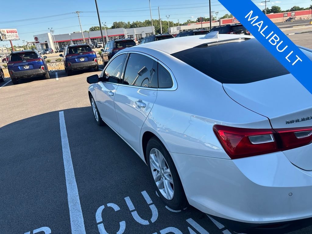 Used 2018 Chevrolet Malibu LT w/ Driver Confidence Package FWD image 7