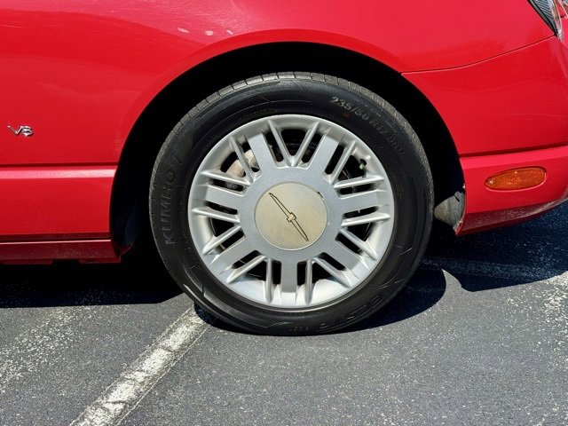 Used 2003 Ford Thunderbird image 29