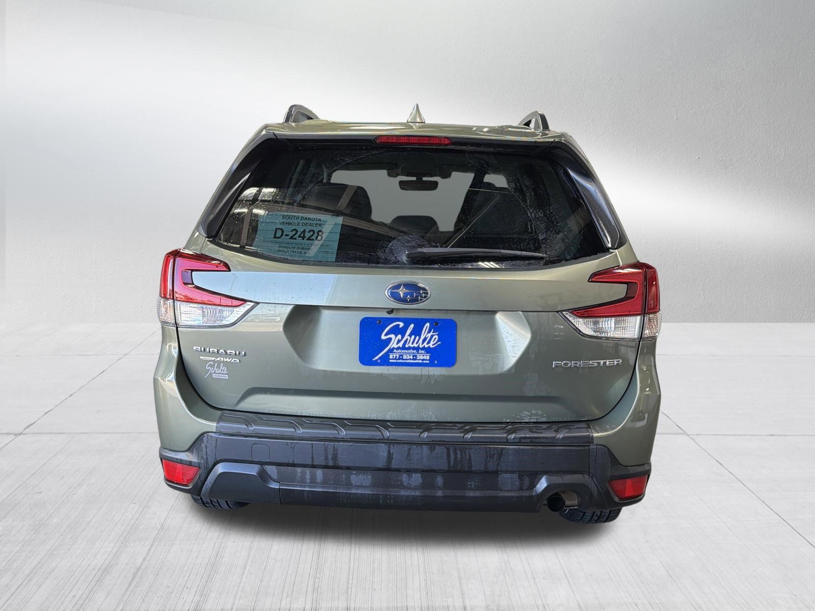 Used 2020 Subaru Forester Premium AWD/4WD image 6