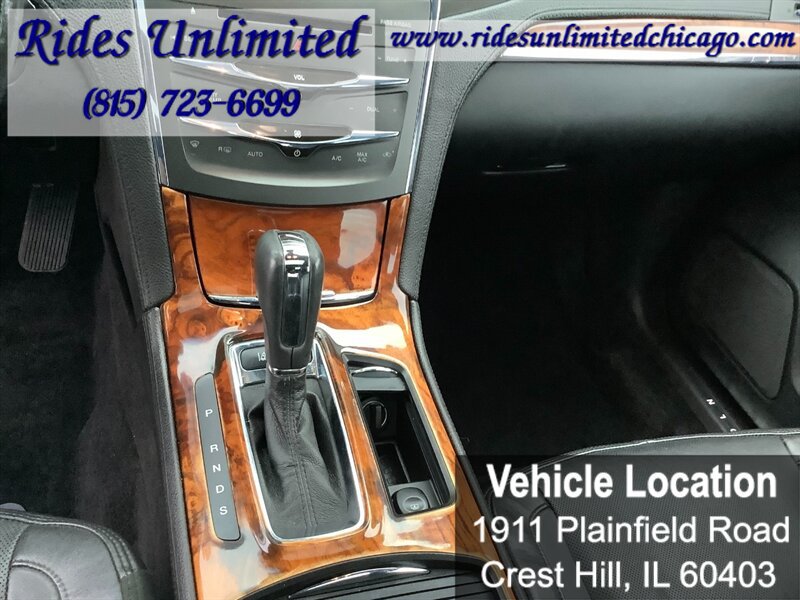 Used 2013 Lincoln MKS FWD image 16