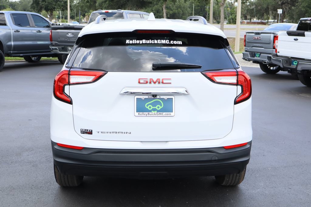 Used 2022 GMC Terrain SLE w/ Driver Convenience Package FWD image 8