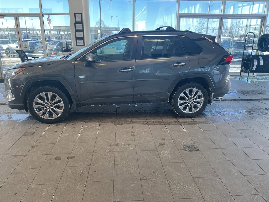 Used 2022 Toyota RAV4 Limited w/ Limited Grade Weather Package image 3