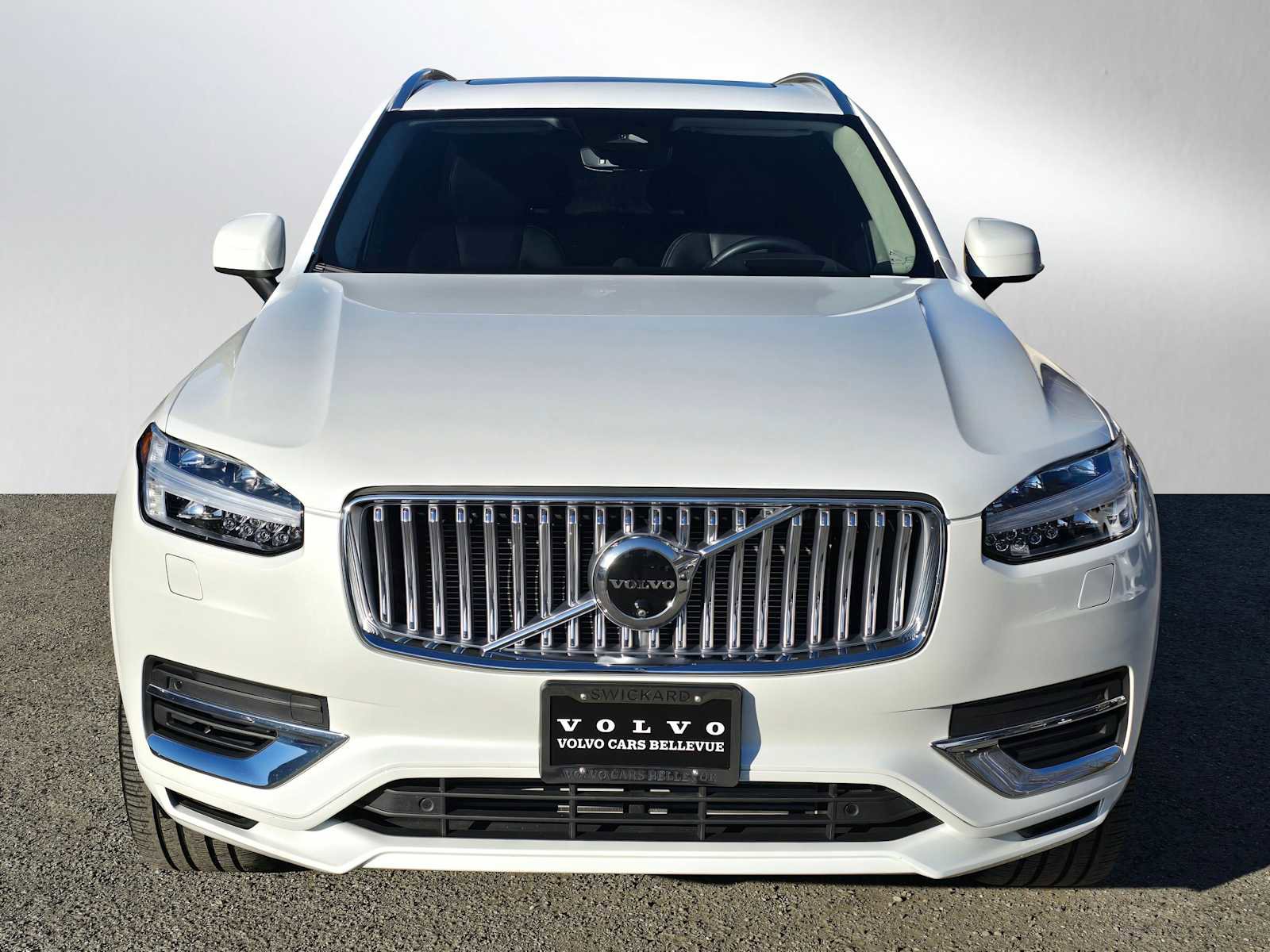 Certified 2024 Volvo XC90 T8 Ultimate w/ Lounge Package image 8