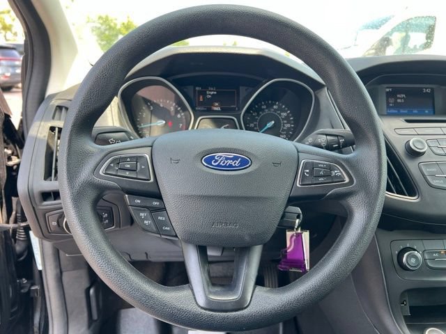 Used 2017 Ford Focus SE FWD image 14