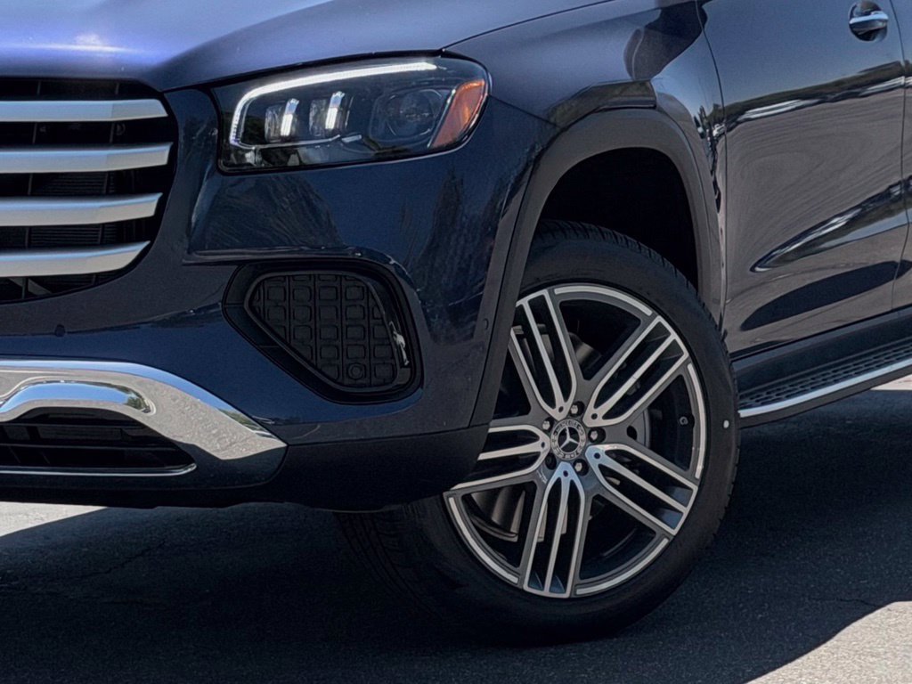 New 2026 Mercedes-Benz GLS 450 4MATIC image 4