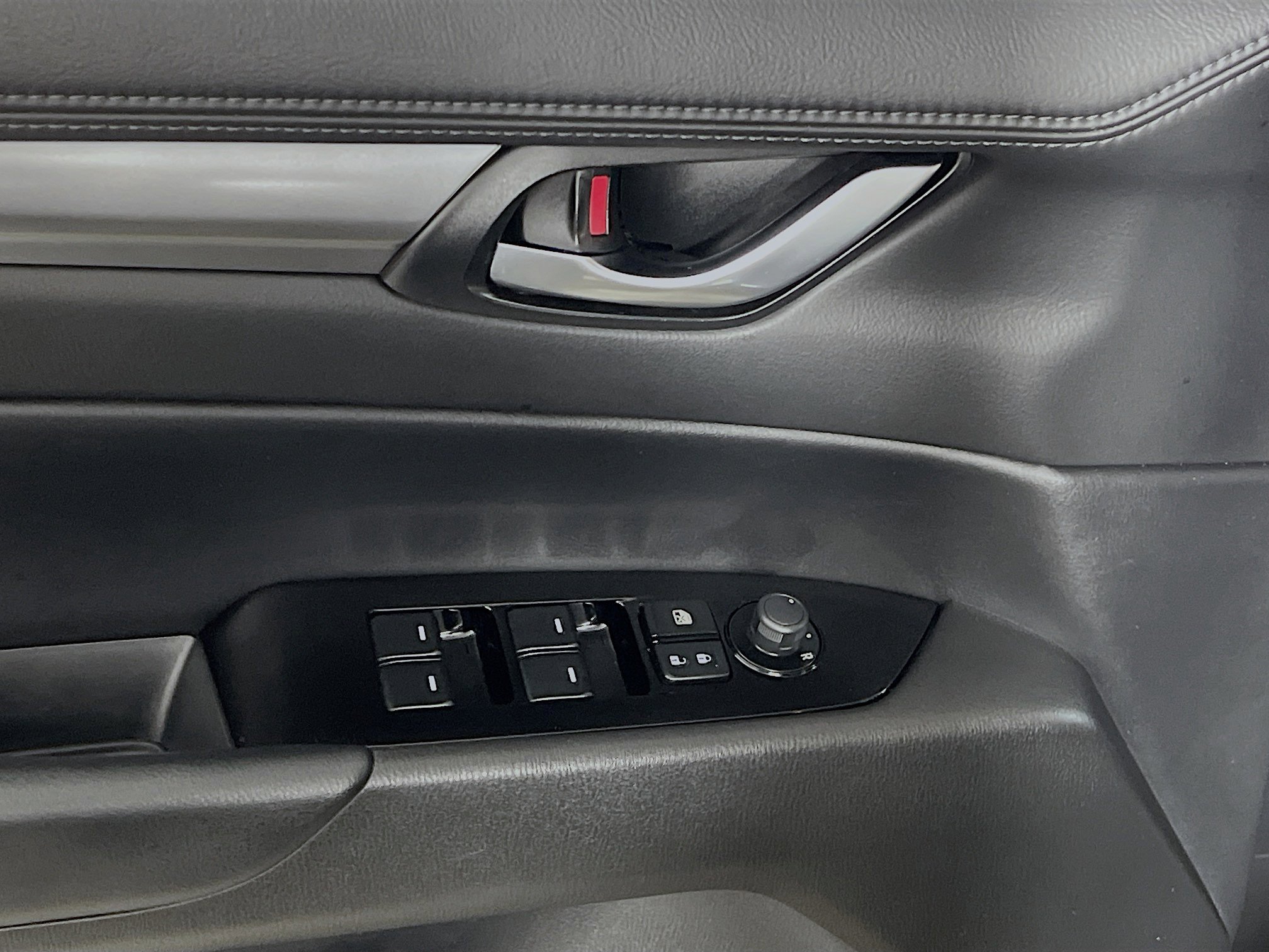 Used 2025 MAZDA CX-5 AWD 2.5 S w/ Preferred Package image 17