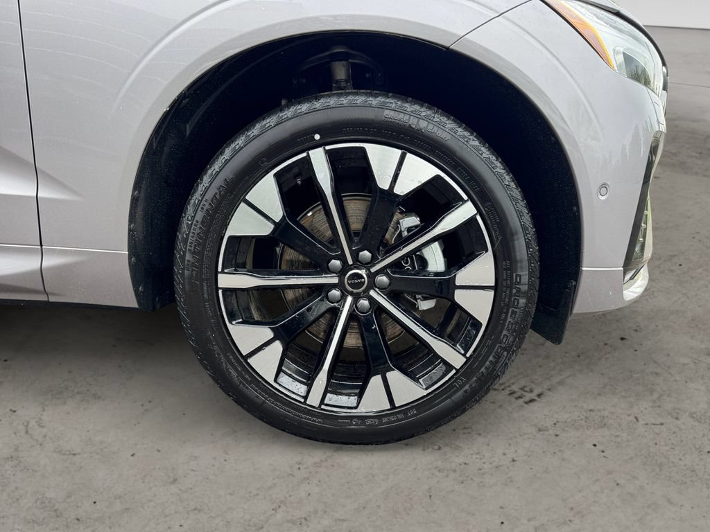 New 2026 Volvo XC60 B5 Plus w/ Protection Package Premier AWD/4WD image 8