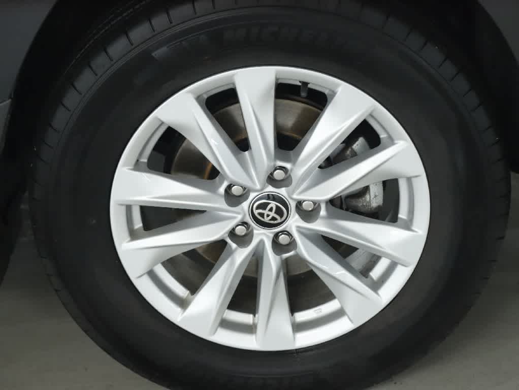 Certified 2024 Toyota Corolla Cross LE w/ Moonroof Package AWD/4WD image 10