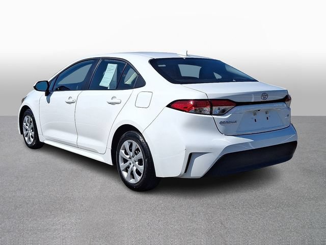 Used 2025 Toyota Corolla LE FWD image 6