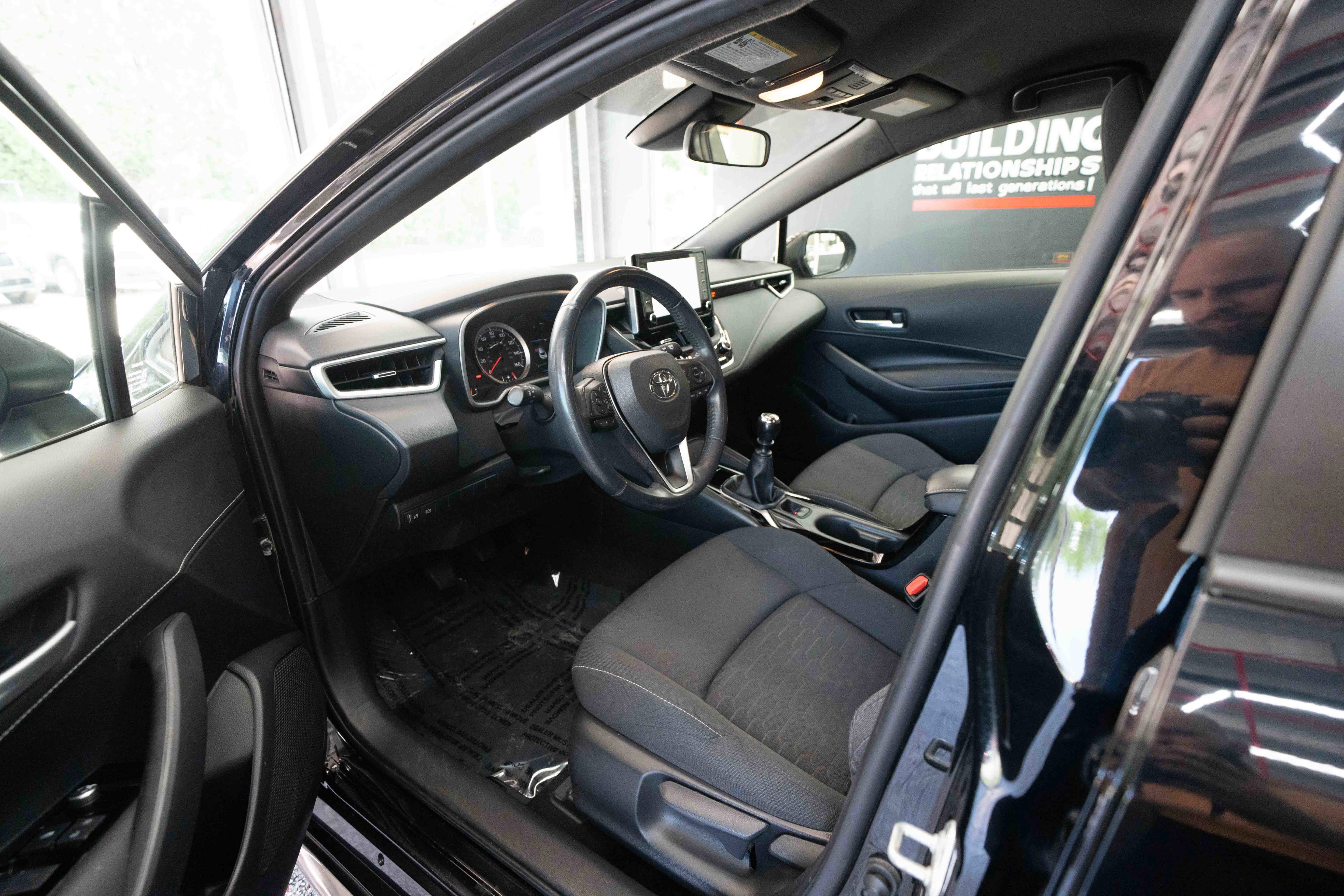 Used 2021 Toyota Corolla SE FWD image 8