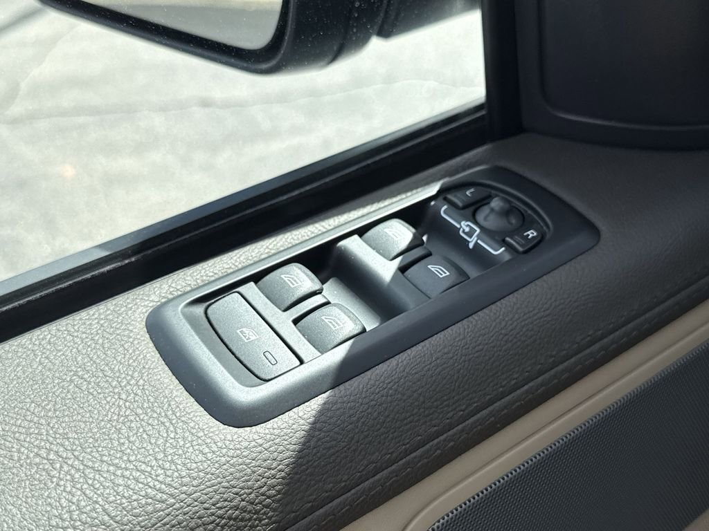 Used 2013 Land Rover Range Rover Sport HSE image 15