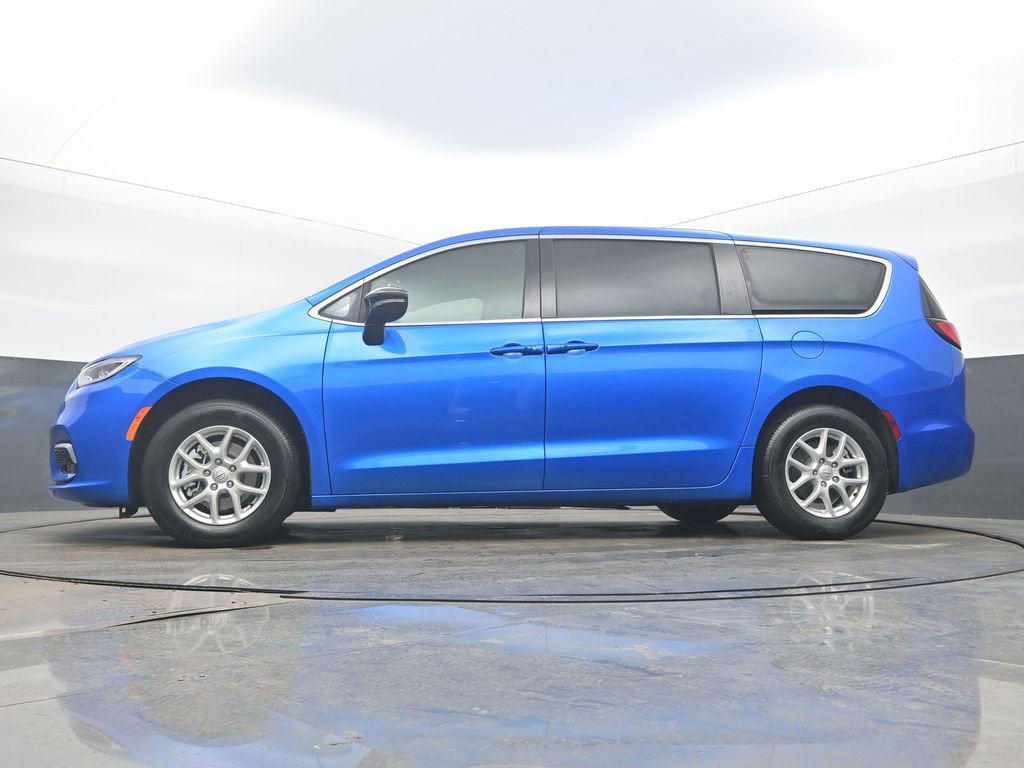 New 2026 Chrysler Pacifica Select image 47