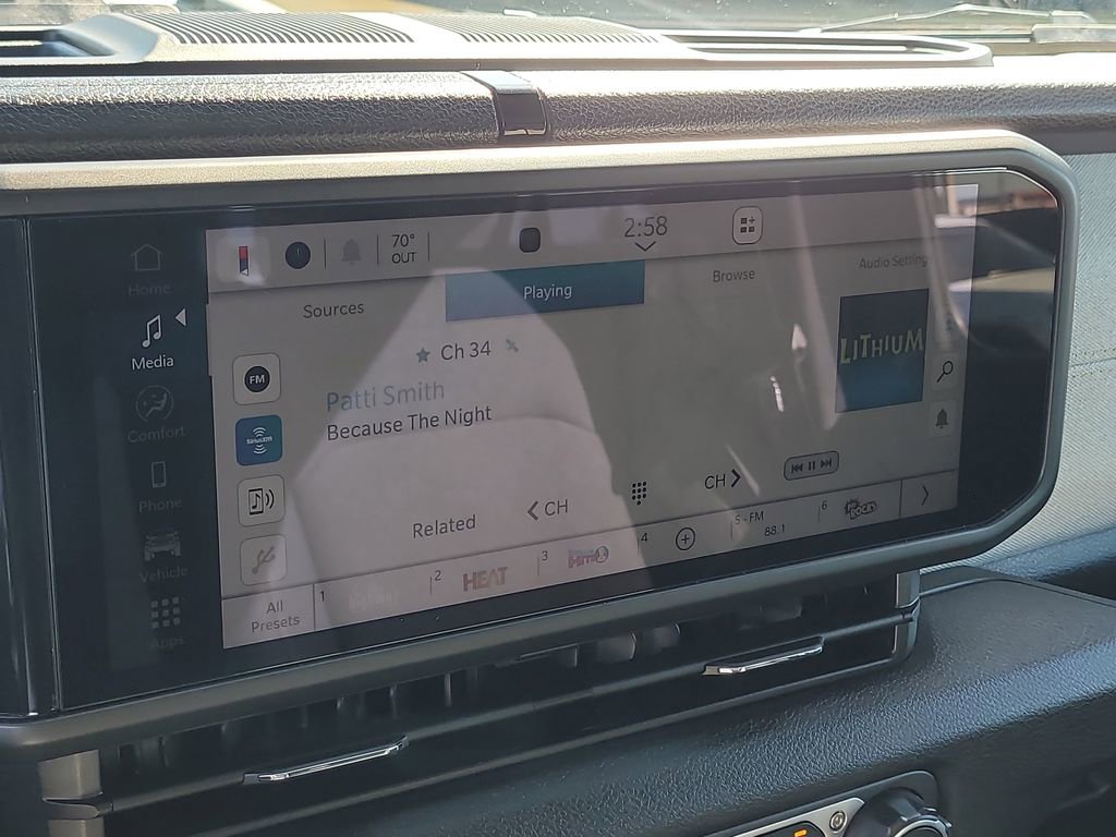 Used 2025 Jeep Wrangler Sport image 19