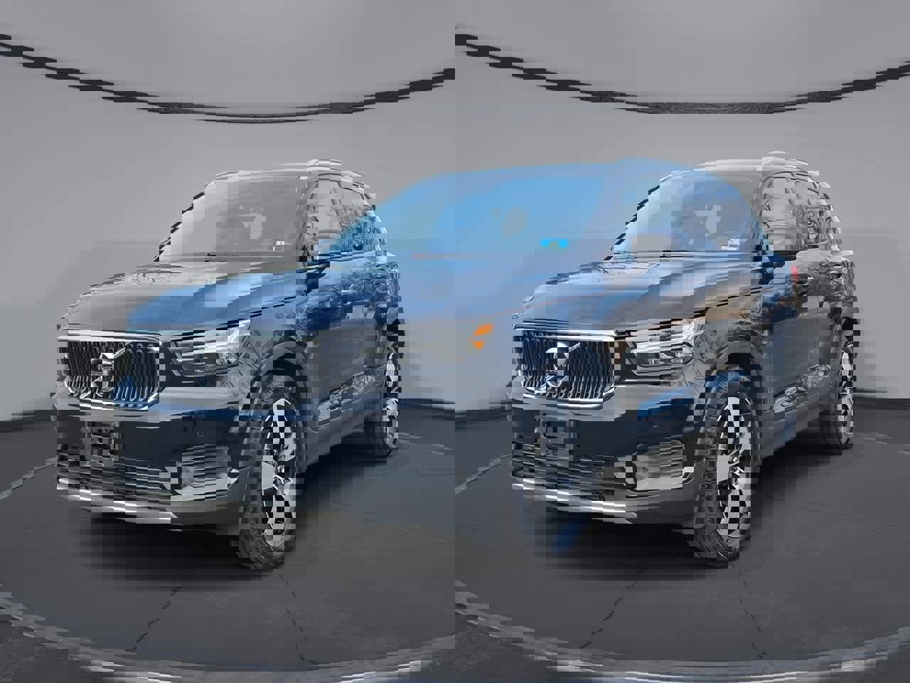 Used 2020 Volvo XC40 T5 Momentum