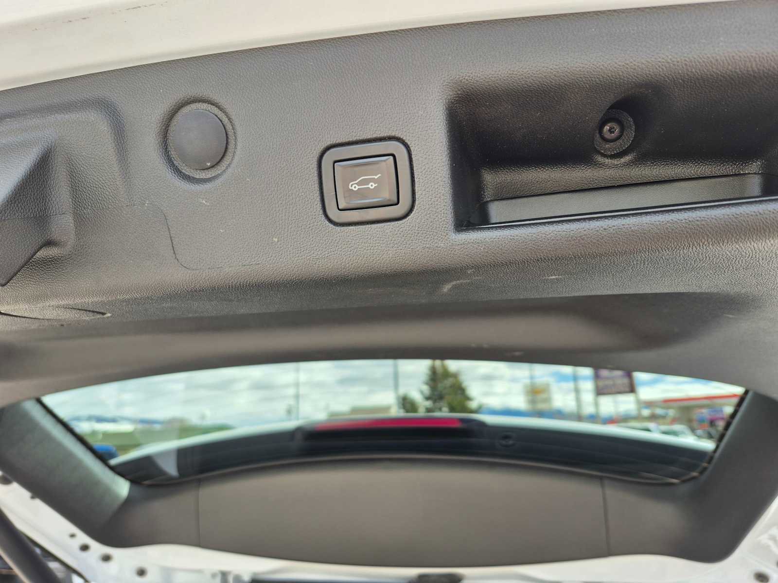 Used 2021 Chevrolet Equinox Premier image 6