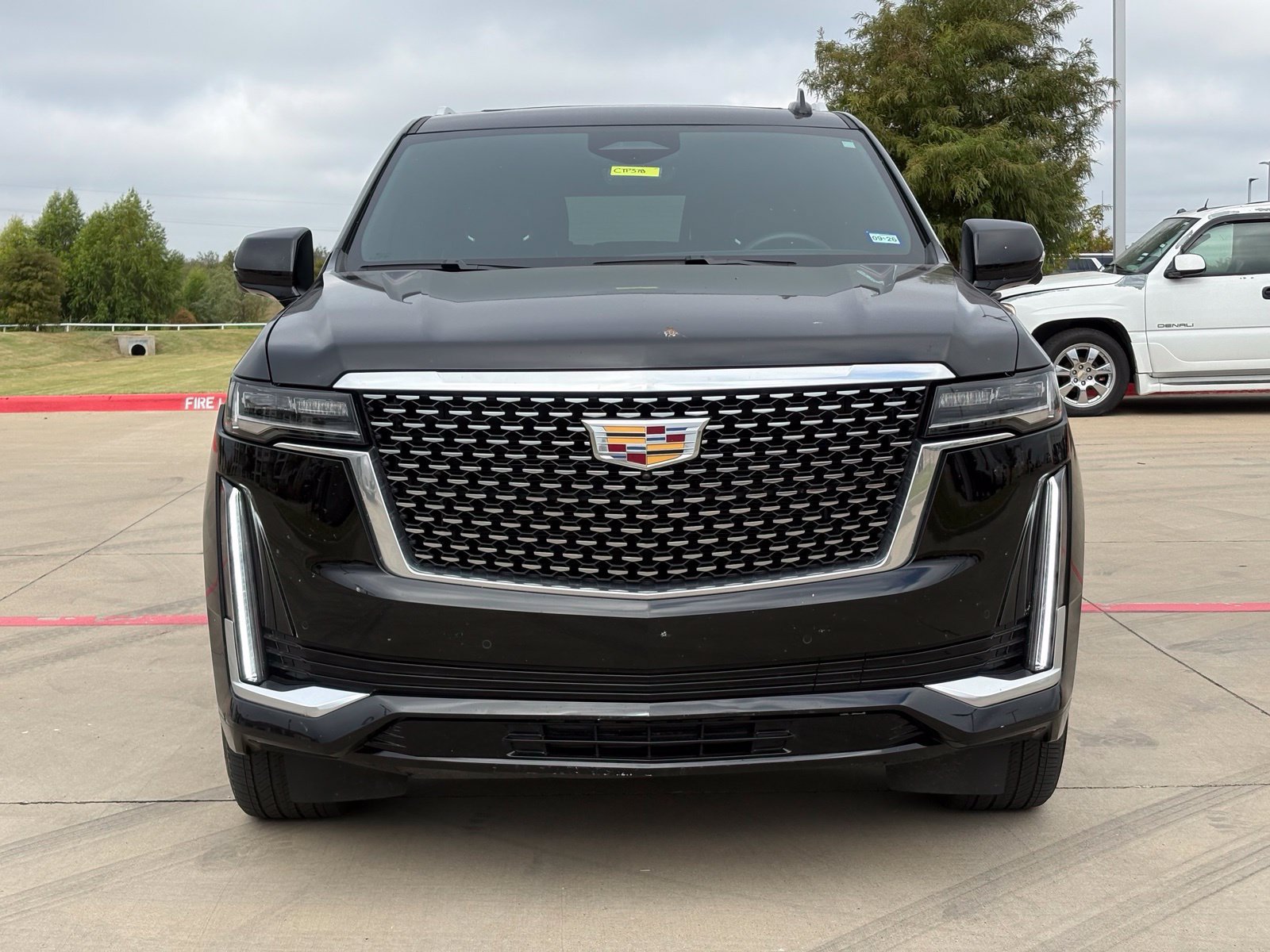 Used 2024 Cadillac Escalade Premium Luxury w/ Performance Package AWD/4WD image 2