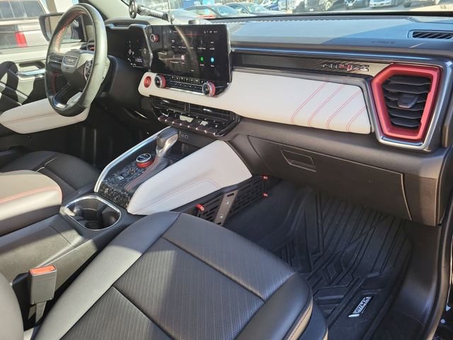 Used 2023 GMC Canyon AT4X image 29