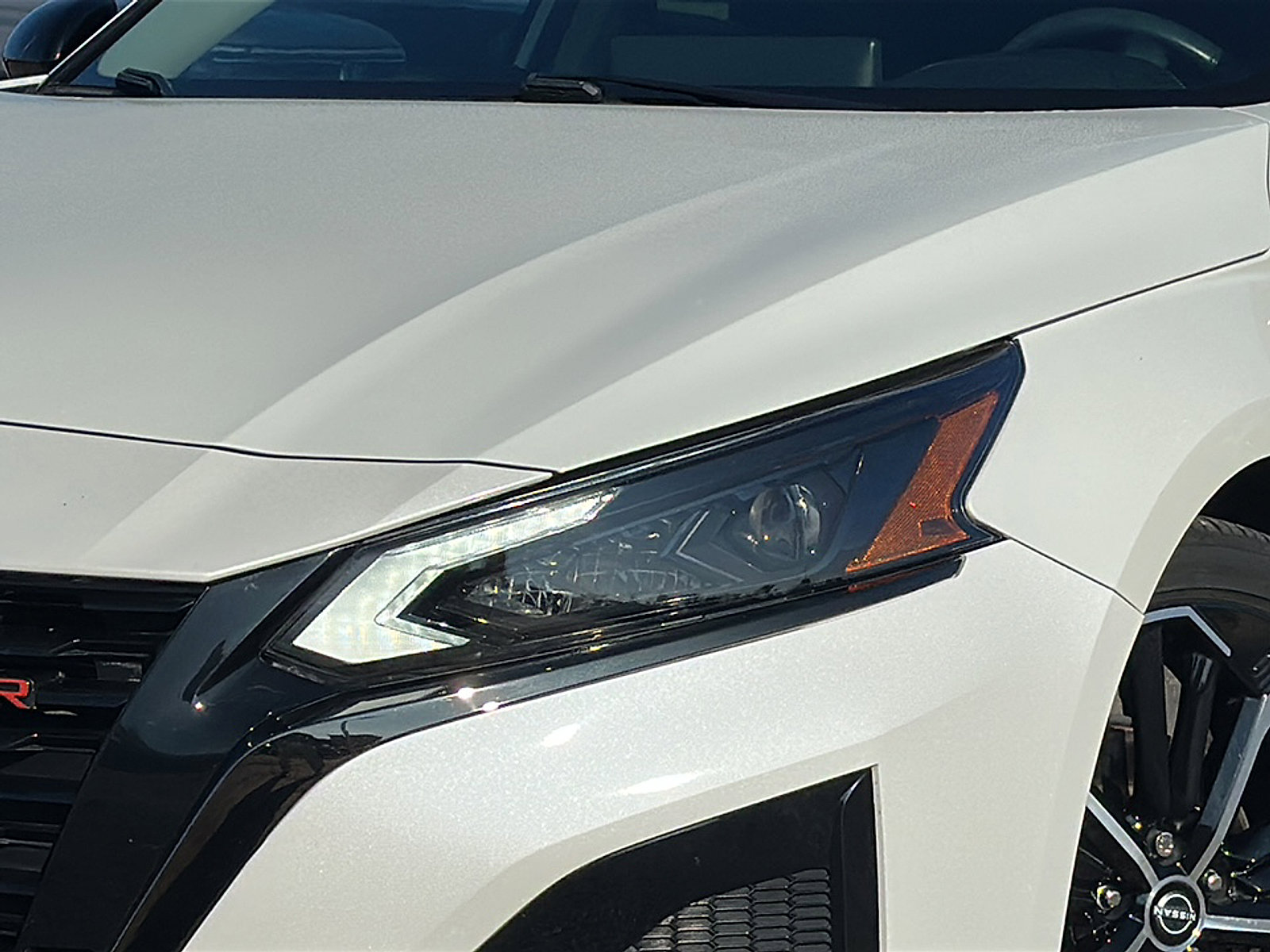 Used 2023 Nissan Altima 2.5 SR w/ SR Premium Package image 4