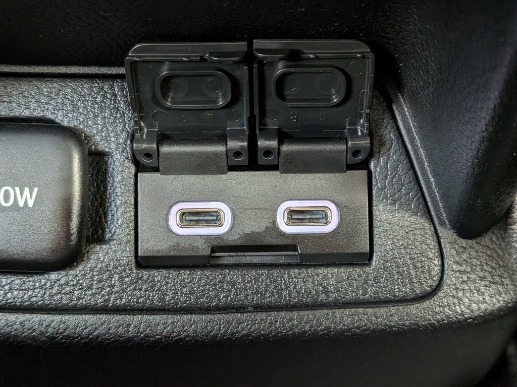 Used 2022 Lexus ES 350 Ultra Luxury w/ Accessory Package 2 FWD image 18