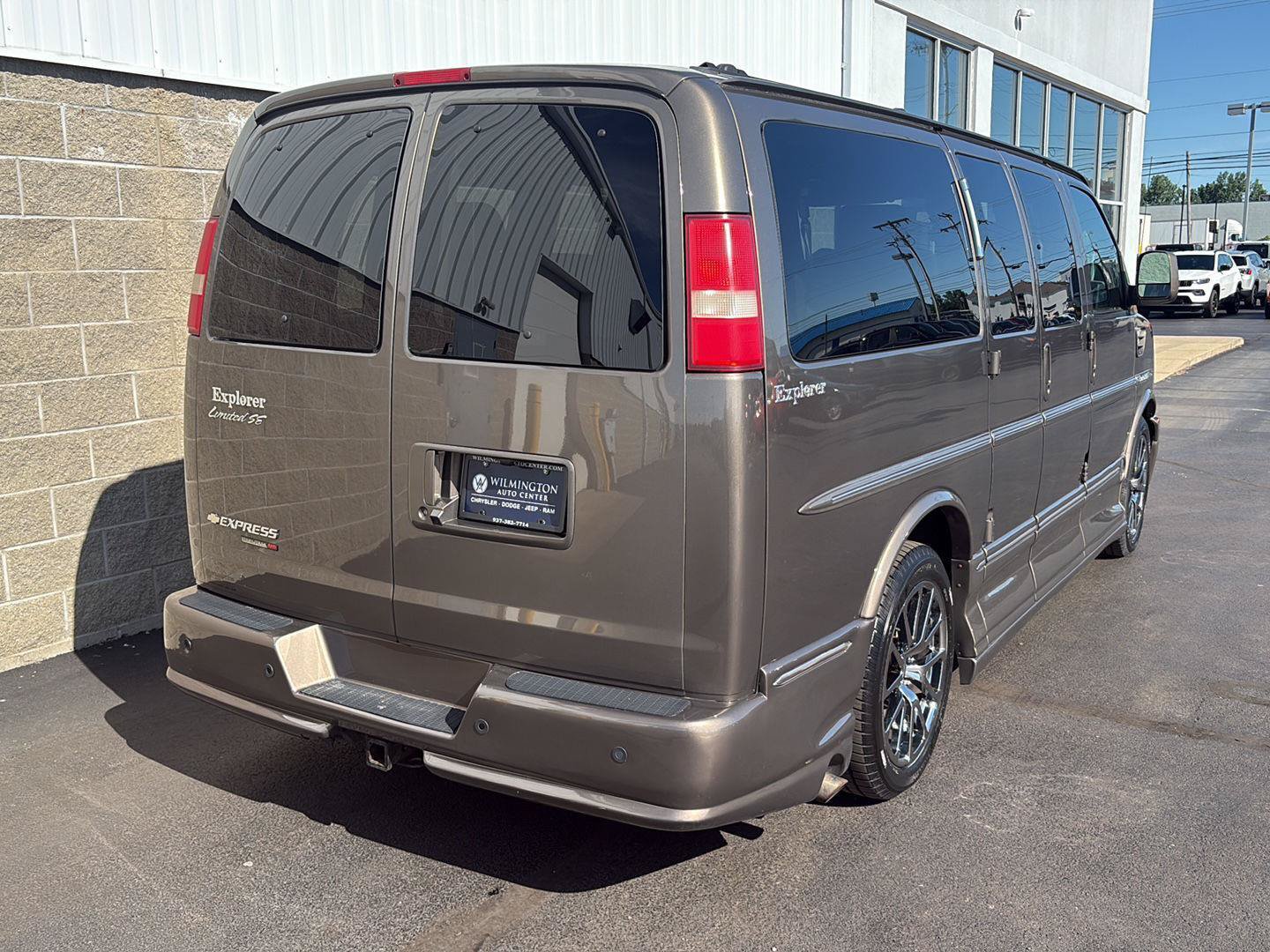Used 2014 Chevrolet Express 1500 AWD image 3